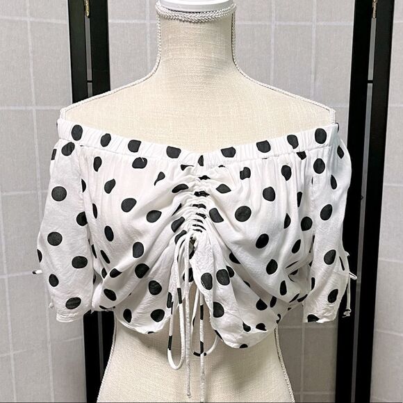 Urban Outfitters Bianca Polka Dot Retro Off Shoulder Crop Top - Picture 3 of 8
